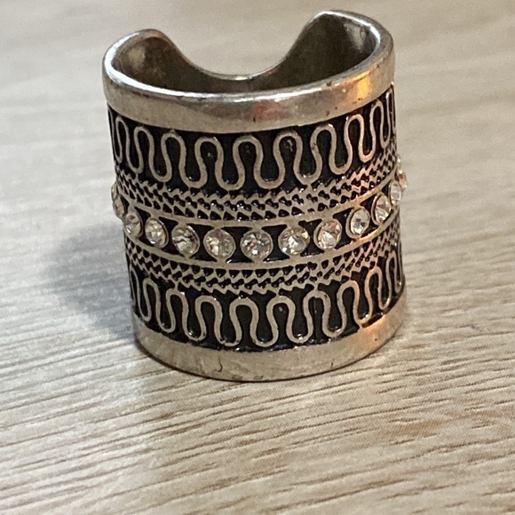 ❌SOLD❌Express Sparkle Cigar Band Wide Crystal Bohemian Stainless Steel Ring - Picture 9 of 14